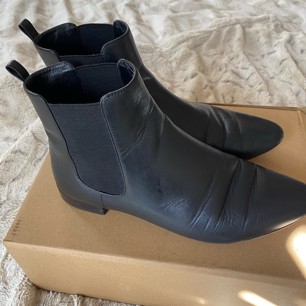 Used Tory Burch Chelsea Boot black leather size 9